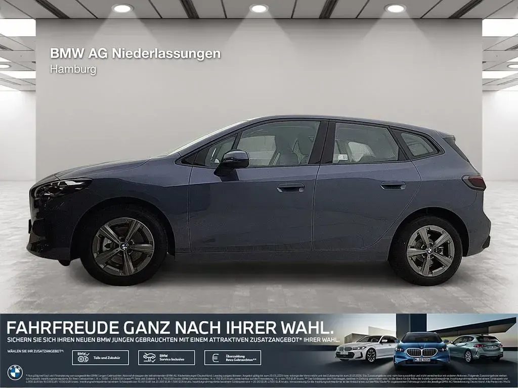 Gebraucht BMW 220 Active Tourer Luxury Line 156 PS (114 kW) 2025 Grau Van / Kleinbus