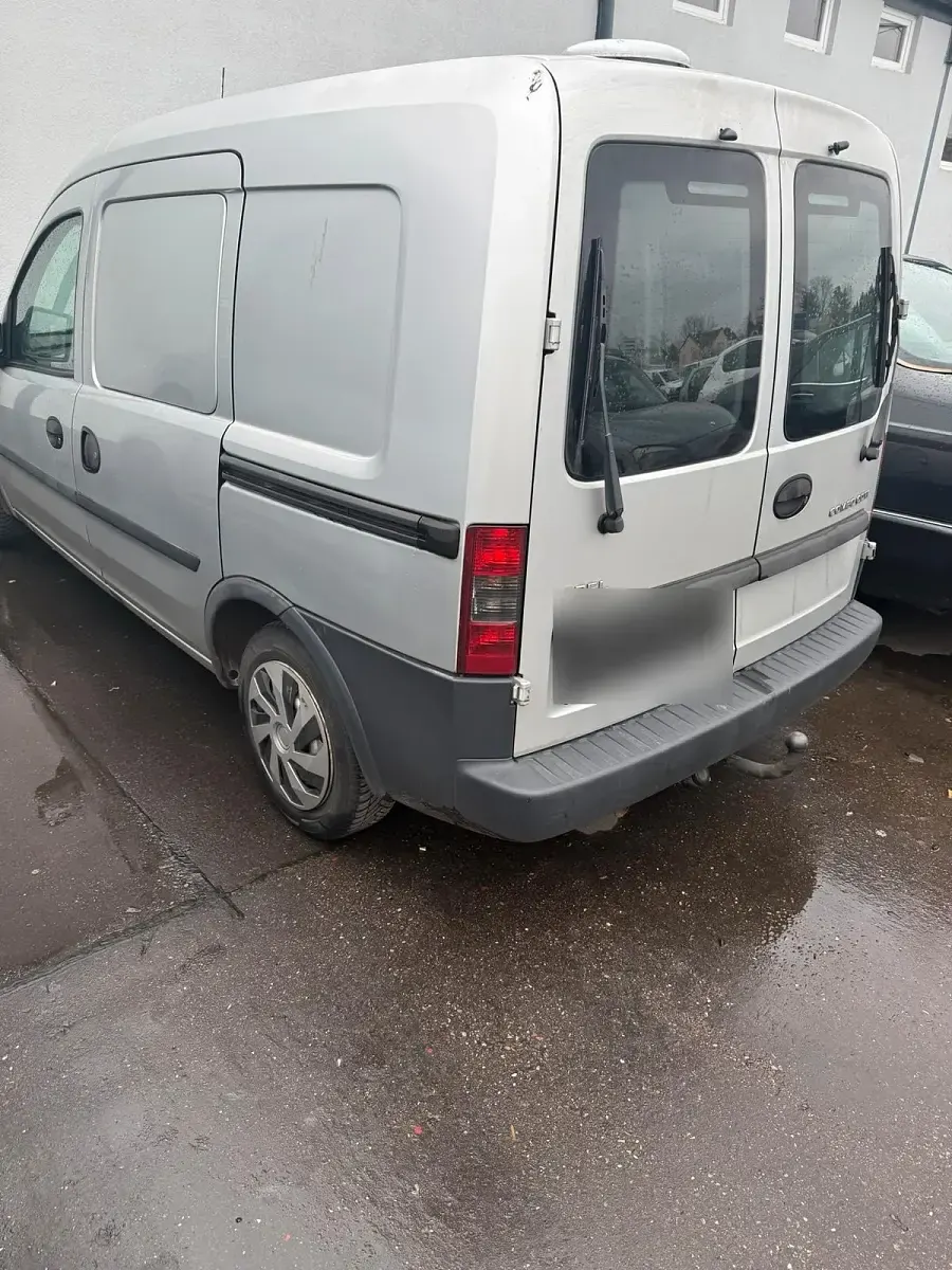 Gebraucht Opel Combo 60 PS (44 kW) 2008 Silber Van / Kleinbus