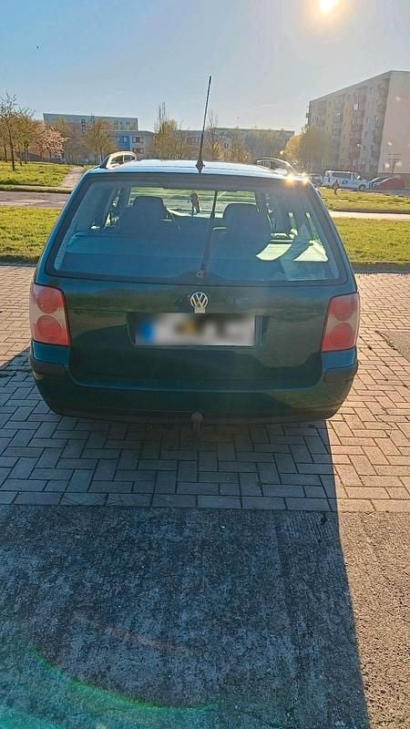 Używany VW Passat Basis 101 KM (74 kW) 2003 Zielony Kombi