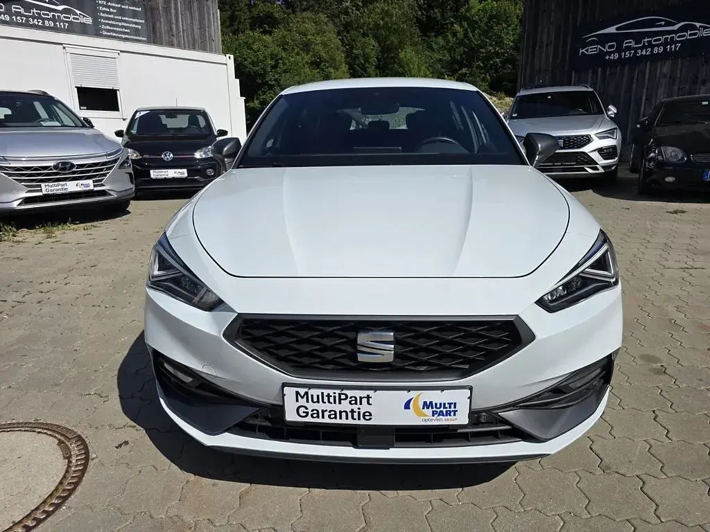 Gebraucht Seat Leon FR 150 PS (110 kW) 2021 Weiß Limousine