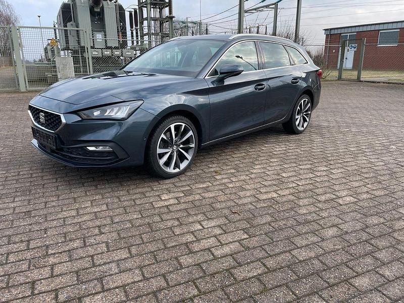 Gebraucht Seat Leon Style 150 PS (110 kW) 2021 Grau Limousine