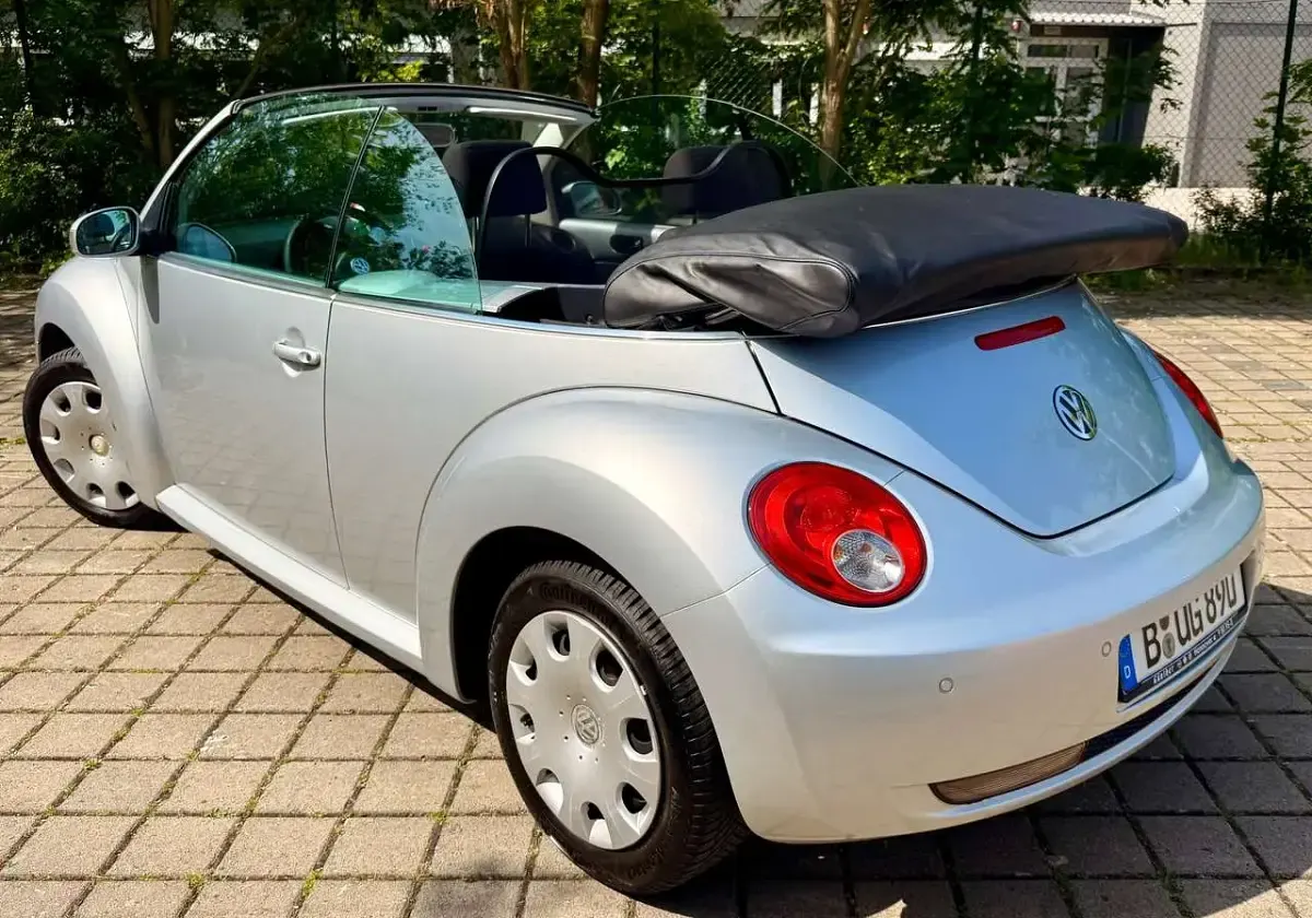 Gebraucht VW New Beetle Cabriolet 116 PS (85 kW) 2007 Silber Cabrio