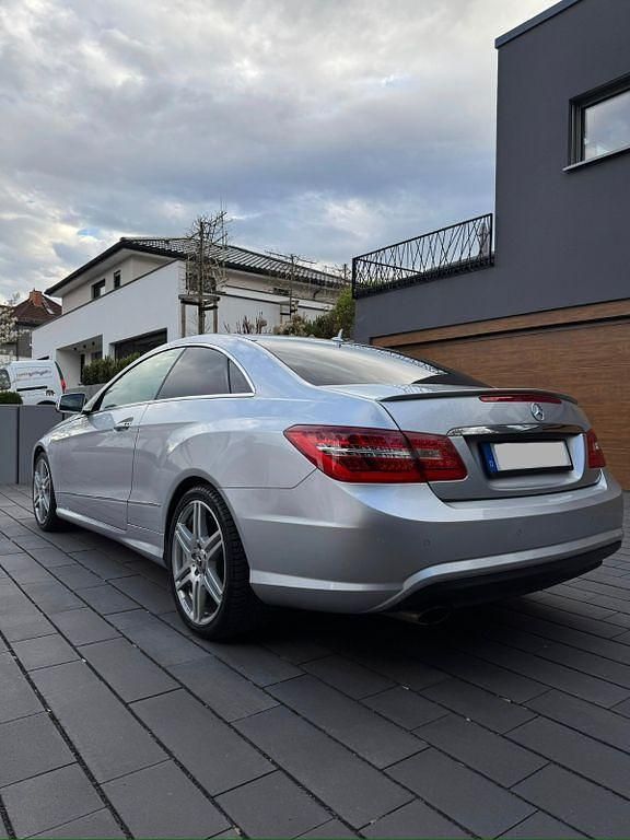 Usata Mercedes E250 AMG 204 CV (150 kW) 2013 Argento Coupé