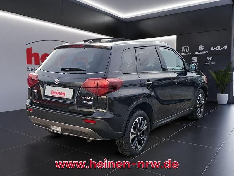 Gebraucht Suzuki Vitara Comfort+ 129 PS (94 kW) 2022 Schwarz SUV