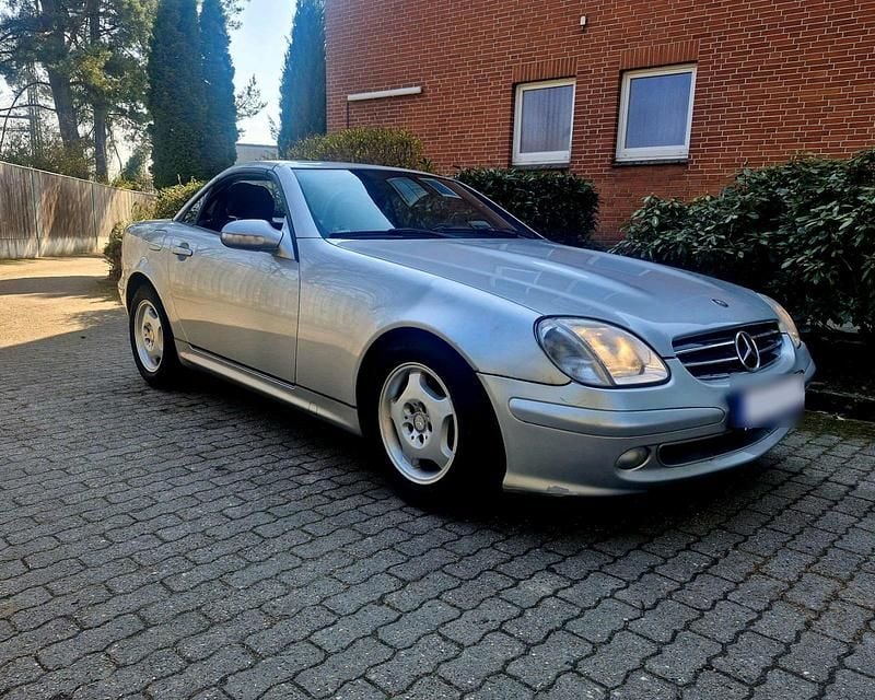 Gebraucht Mercedes SLK200 163 PS (119 kW) 2003 Silber Cabrio