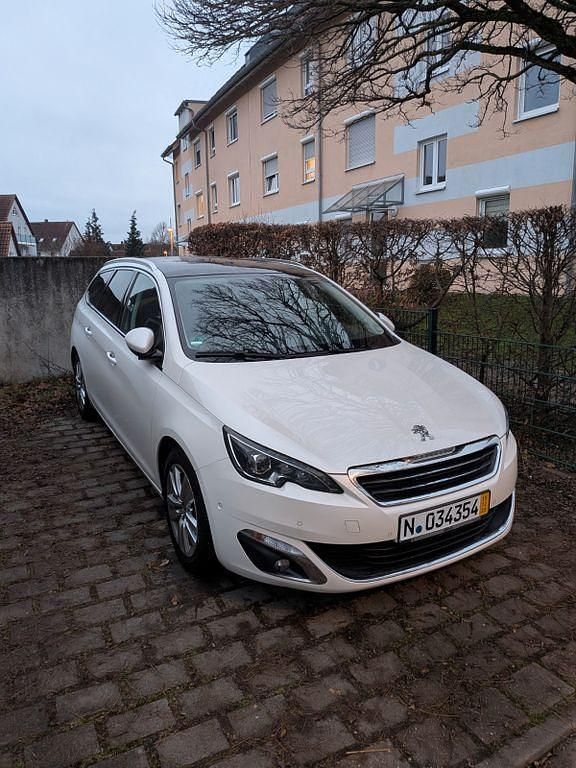 Gebraucht Peugeot 308 SW Active 120 PS (88 kW) 2017 Weiß Kombi