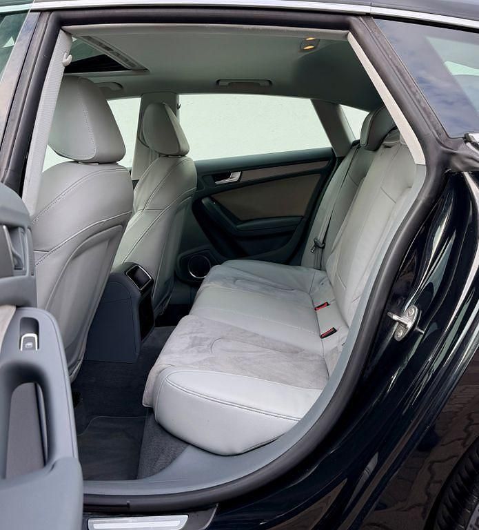 Gebraucht Audi A5 Sportback Advanced 177 PS (130 kW) 2013 Schwarz Kleinwagen