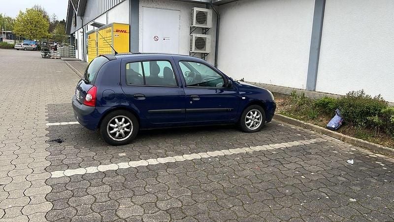Gebraucht Renault Clio II Authentique 58 PS (42 kW) 2003 Limousine