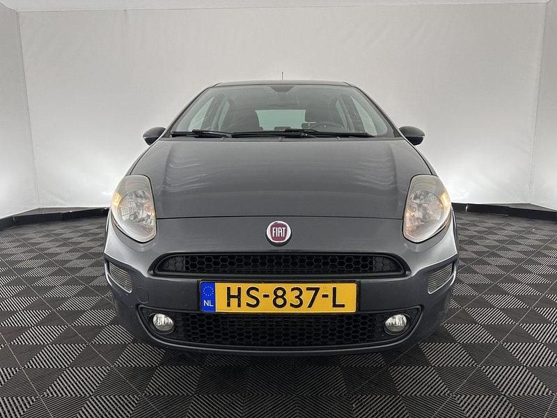 Gebraucht Fiat Punto Evo Lounge 82 PS (60 kW) 2015 Grau Kleinwagen