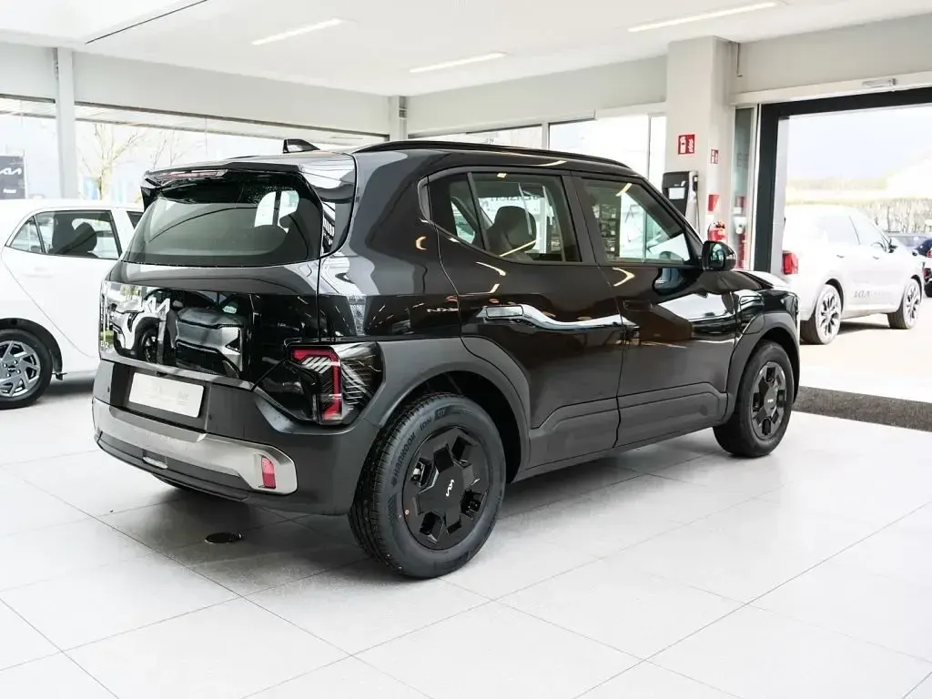 Neu Kia EV2 Air 108 kW (147 PS) 2026 Schwarz SUV