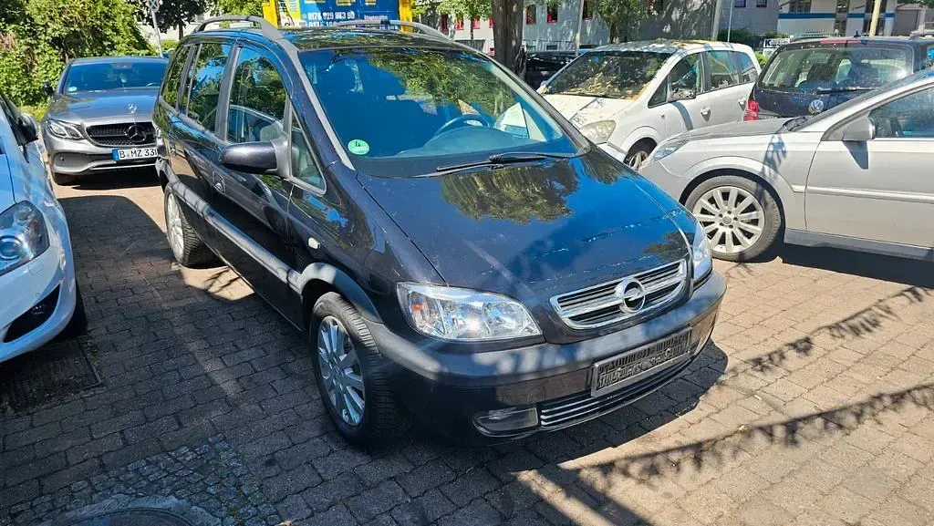 Gebraucht Opel Zafira Njoy 147 PS (108 kW) 2003 Schwarz Van / Kleinbus
