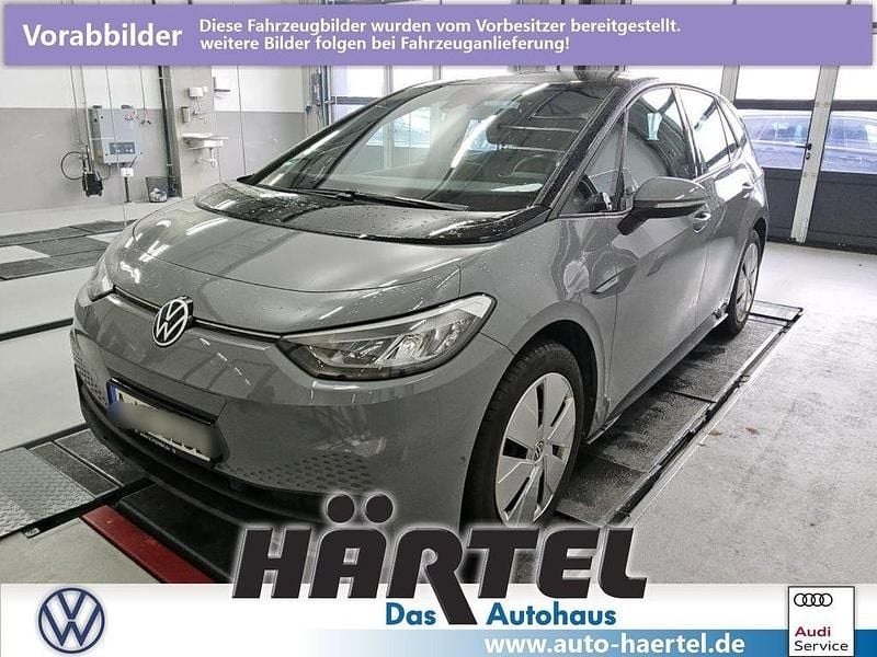 Mondsteingrau (grey), solid Gebraucht 2022 VW ID.3 Pro Performance Kleinwagen | 21.700 € (Guter Preis) - Bild 1/4