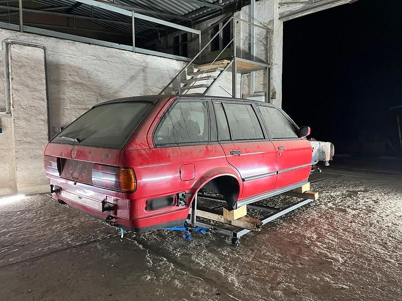 Usado BMW 324 1995 Vermelho Carrinha