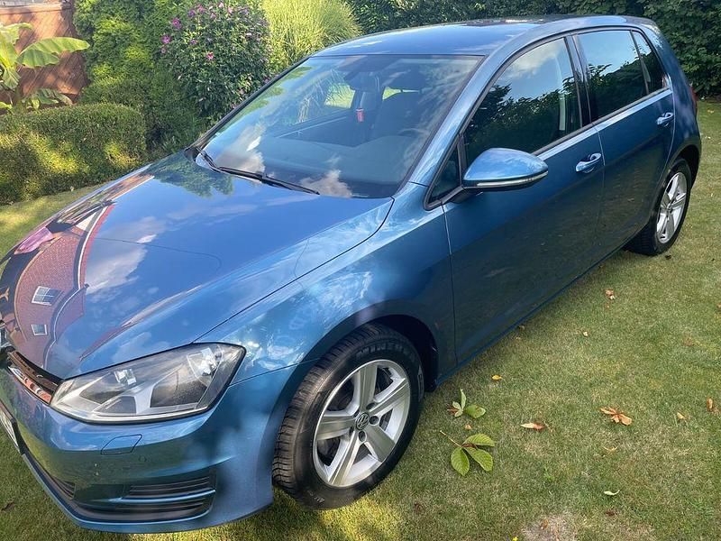 Blau Gebraucht 2013 VW Golf VII Limousine | 8.500 € (Fairer Preis) - Bild 1/4