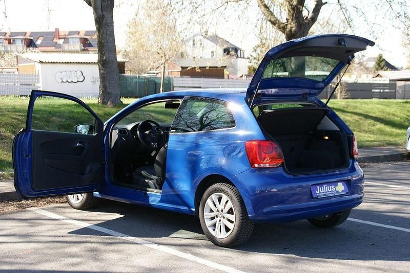 Gebraucht VW Polo Style 69 PS (50 kW) 2011 Blau Kleinwagen