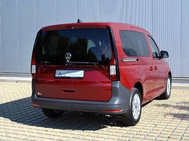 Gebraucht VW Caddy Basis 102 PS (75 kW) 2024 Rot Van / Kleinbus