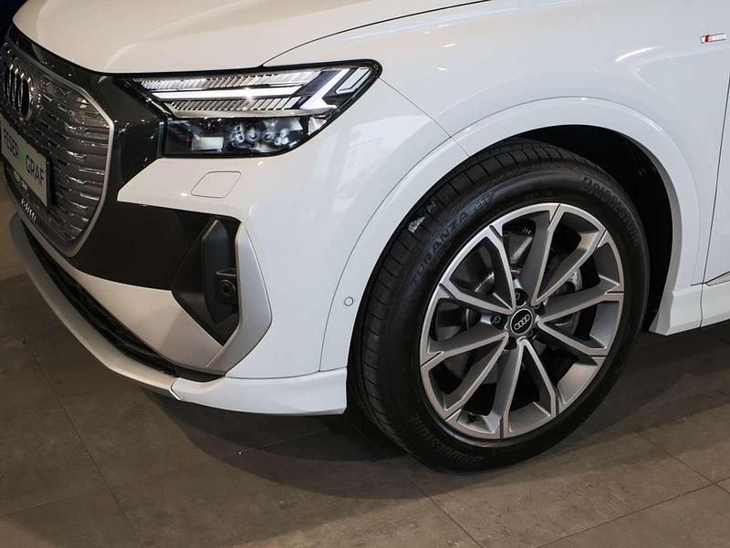 Gebraucht Audi Q4 e-tron Ambiente 219 kW (299 PS) 2023 Gletscherweiß SUV