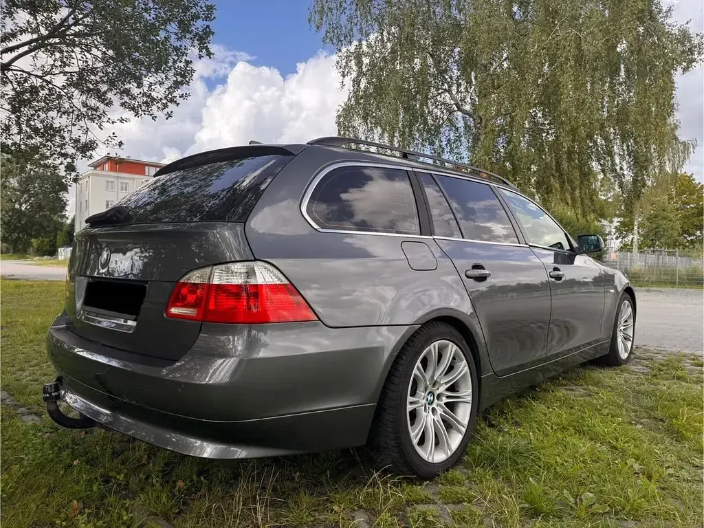 Gebraucht BMW 525 Sport Line 177 PS (130 kW) 2005 Grau Kombi