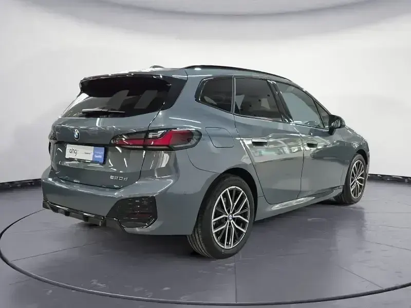 Gebraucht BMW 220 Active Tourer Comfort Edition 163 PS (119 kW) 2026 Grau Van / Kleinbus