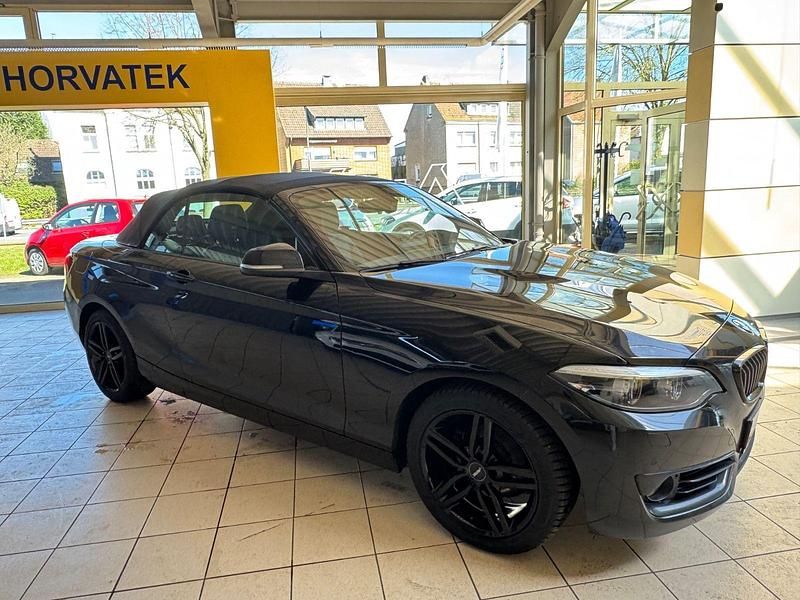 Gebraucht BMW 218 Sport Line 136 PS (100 kW) 2019 Schwarz Cabrio