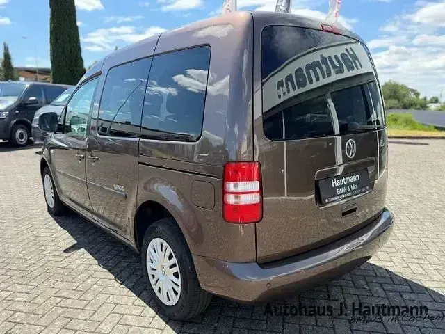 Gebraucht VW Caddy Trendline 105 PS (77 kW) 2013 Braun Van / Kleinbus