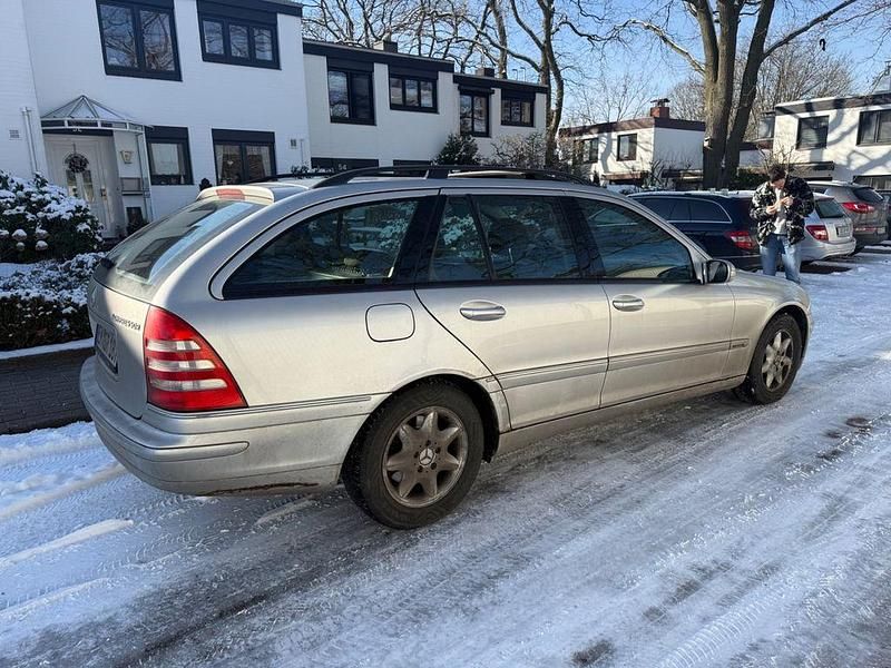 Gebraucht Mercedes C180 Elegance 143 PS (105 kW) 2004 Silber Limousine