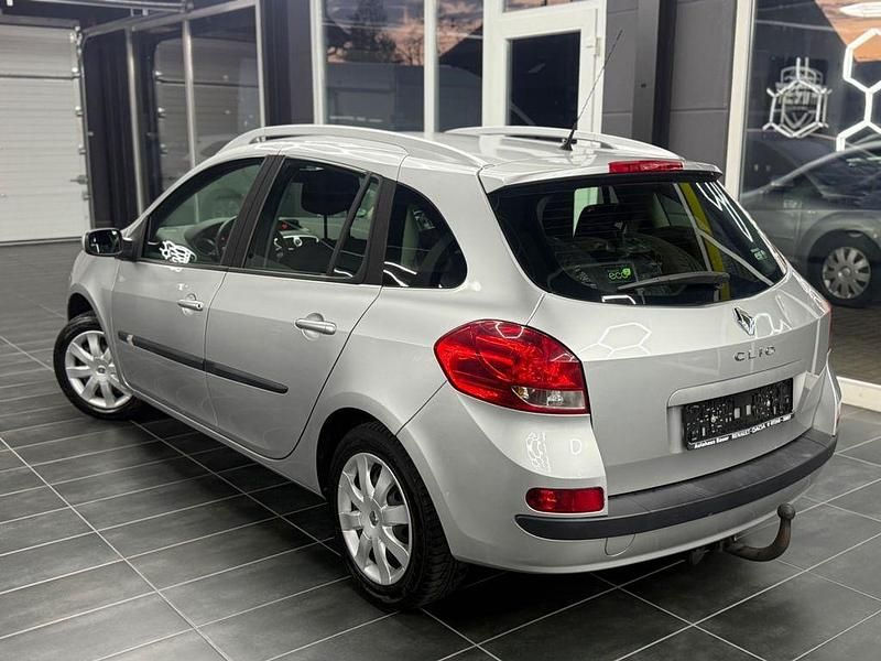Brugt Renault Clio II Dynamique 101 HK (74 kW) 2008 Sølv Sedan