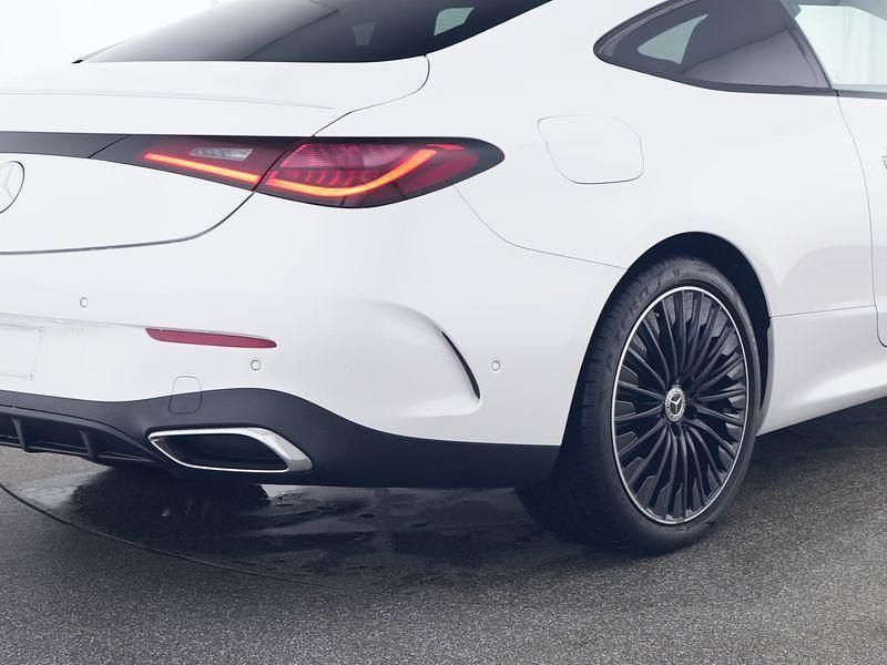 Gebraucht Mercedes CLE220 AMG 197 PS (144 kW) 2024 Designo opalithweiss bright Coupé