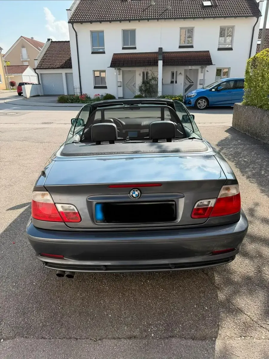 Gebraucht BMW 320 Cabriolet 170 PS (125 kW) 2002 Grau Cabrio