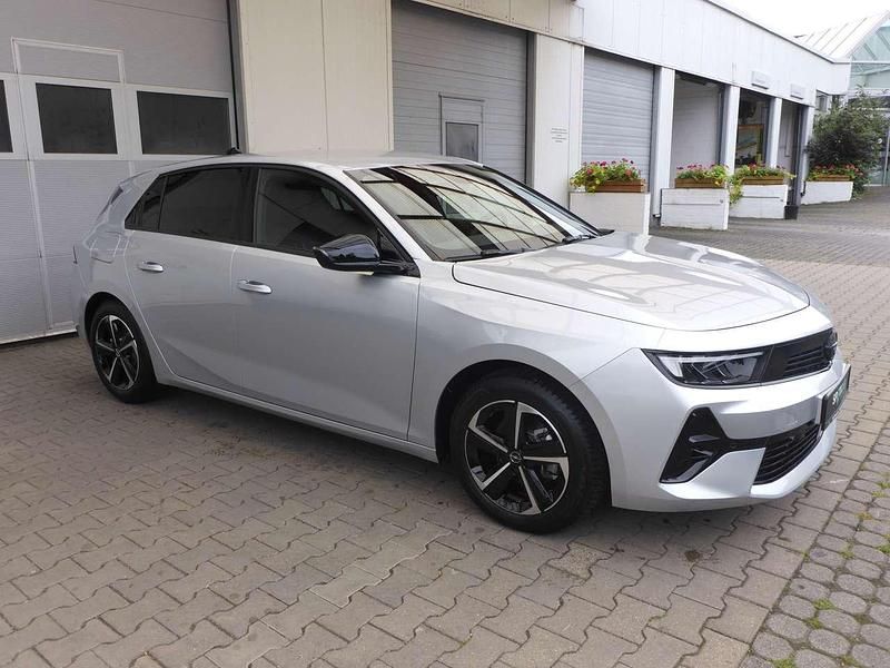 Gebraucht Opel Astra 131 PS (96 kW) 2024 Kristall silber Limousine