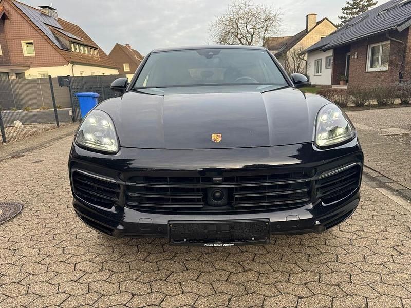 Gebraucht Porsche Cayenne S 441 PS (324 kW) 2020 Tiefschwarzmetallic SUV