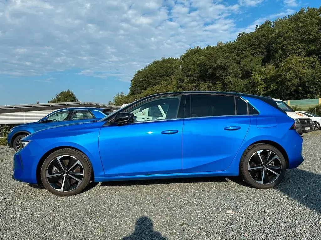 Gebraucht Opel Astra Elegance 150 PS (110 kW) 2023 Blau Kleinwagen