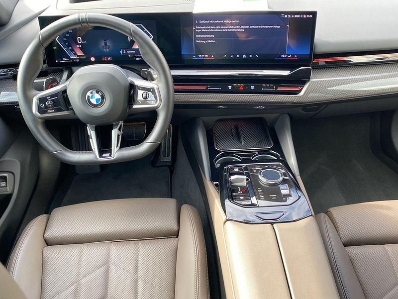 Gebraucht BMW 520 M Sport 197 PS (144 kW) 2024 Schwarz Limousine