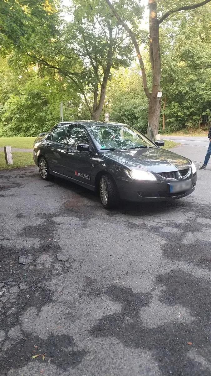 Gebraucht Mitsubishi Lancer 105 PS (77 kW) 2005 Schwarz Kombi