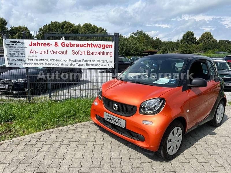 Schwarz Gebraucht 2016 Smart ForTwo Coupé Basis Coupé | 8.499 € (Fairer Preis) - Bild 1/4