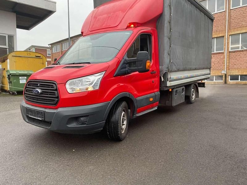 Rot Gebraucht 2014 Ford Transit Basis Van / Kleinbus | 11.000 € (Etwas zu teuer) - Bild 1/4