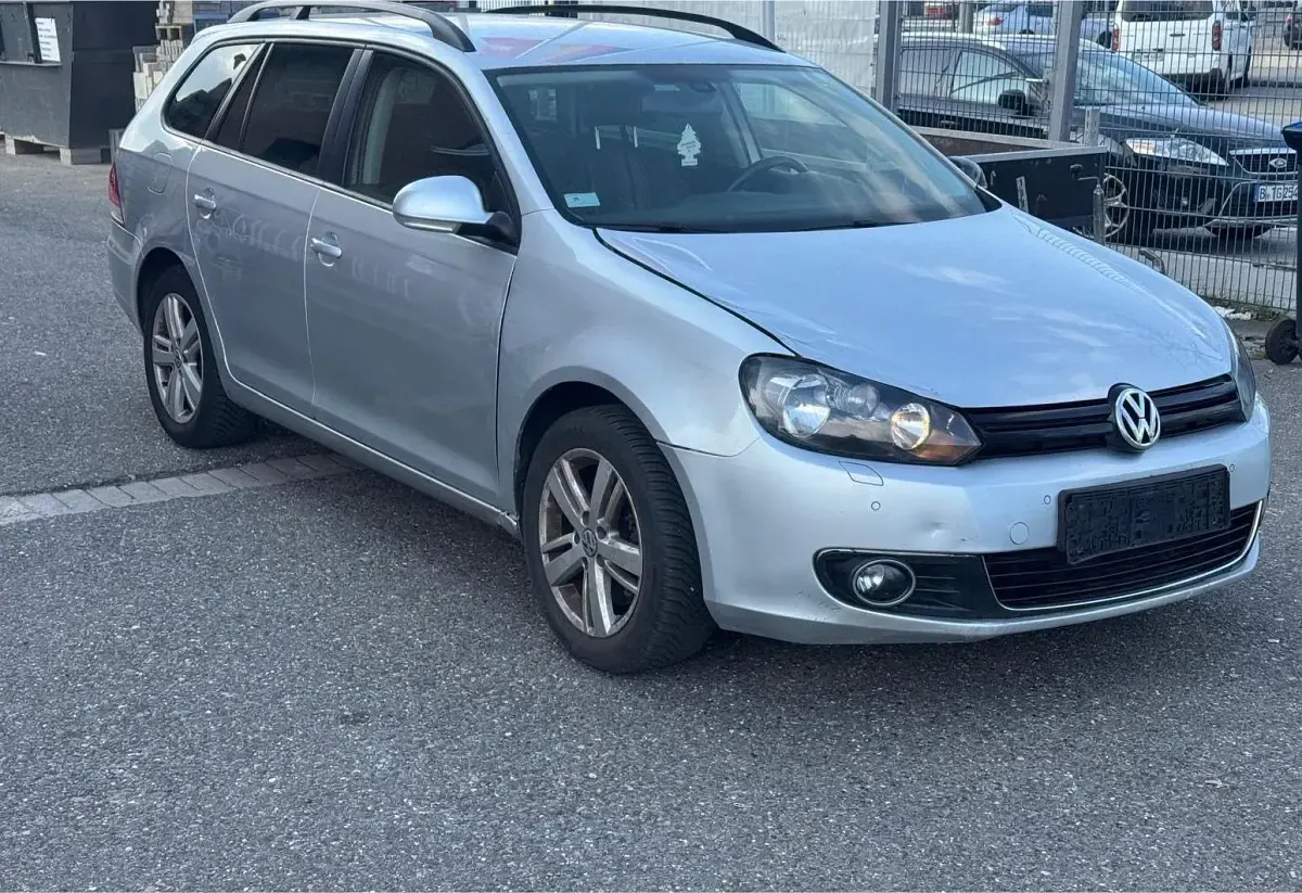 Używany VW Golf VII 105 KM (77 kW) 2013 Srebrny Kombi