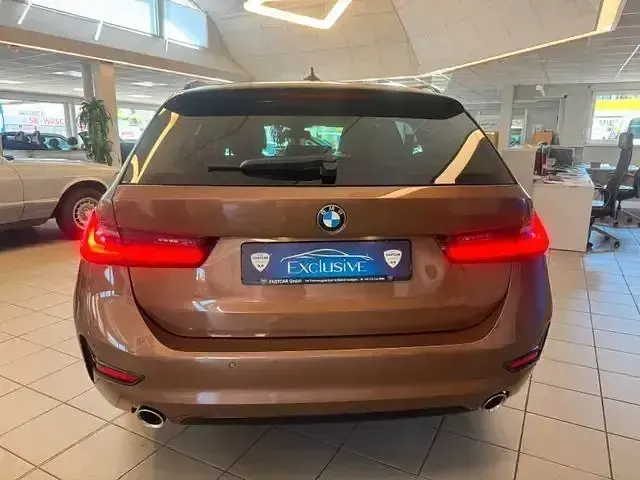 Gebraucht BMW 320 Sport Line 190 PS (139 kW) 2020 Andere Kombi