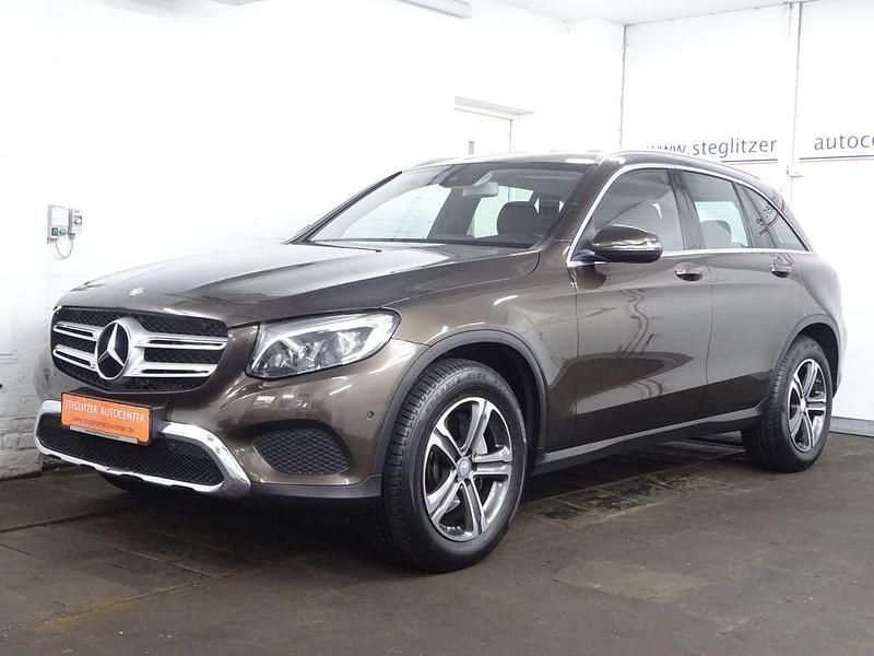 Braun Gebraucht 2015 Mercedes GLC220 Exclusive SUV | 20.900 € (Guter Preis) - Bild 1/4