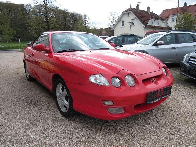 Gebraucht Hyundai Coupé 135 PS (99 kW) 2001 Rot Coupé