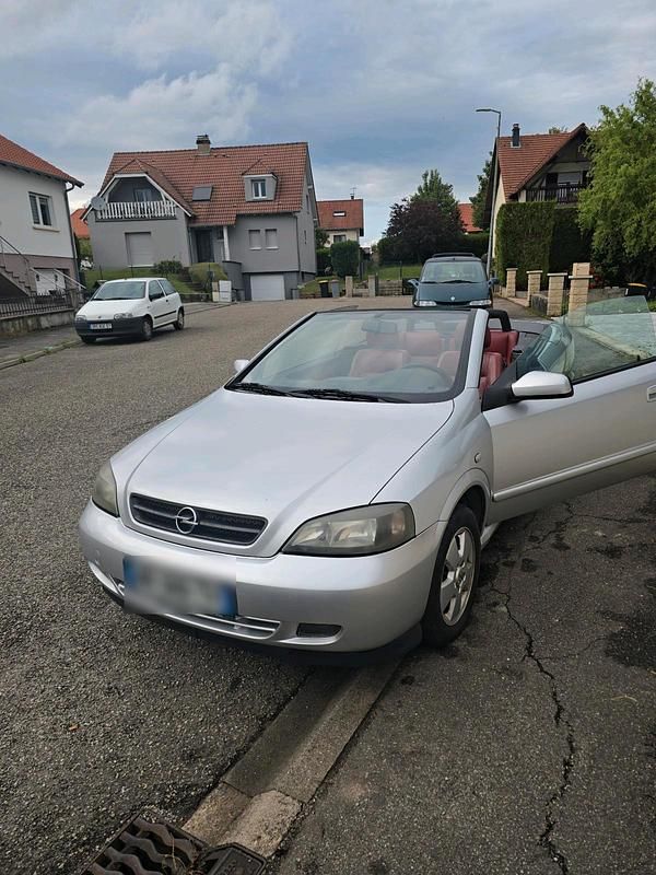 Grau Gebraucht 2003 Opel Astra Cabriolet Cabrio | 1.700 € (Guter Preis) - Bild 1/4