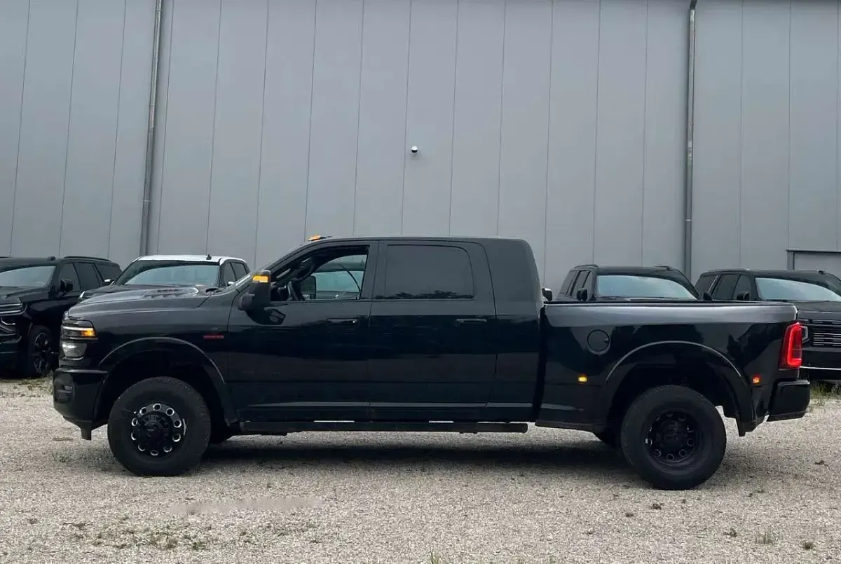 Neu Dodge Ram Limited 426 PS (313 kW) 2025 Schwarz Pickup