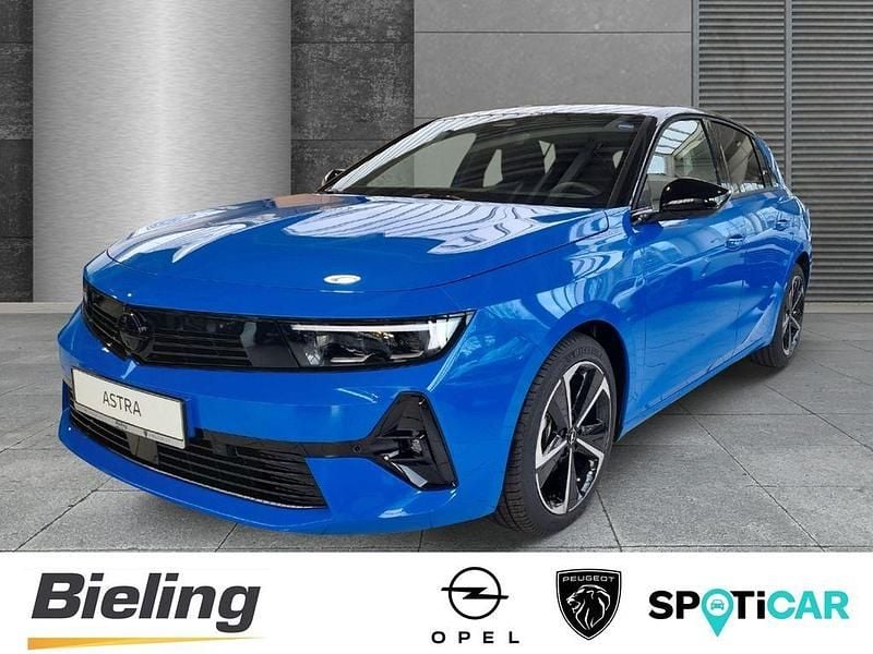 Gruen Gebraucht 2025 Opel Astra Limousine | 27.550 € (Fairer Preis) - Bild 1/4
