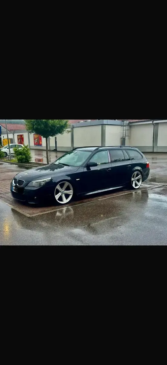 Gebraucht BMW 530 M Sport 235 PS (172 kW) 2008 Blau Kombi