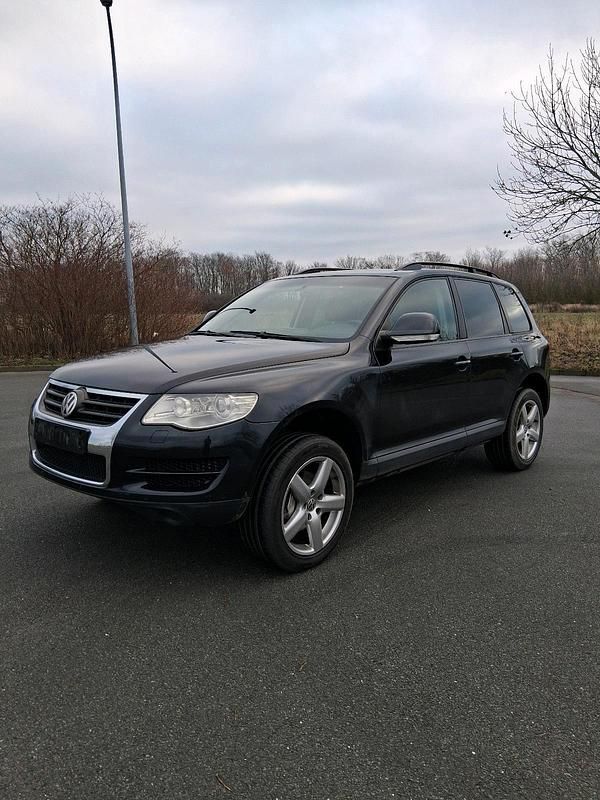 Schwarz Gebraucht 2007 VW Touareg SUV | 7.222 € - Bild 1/4