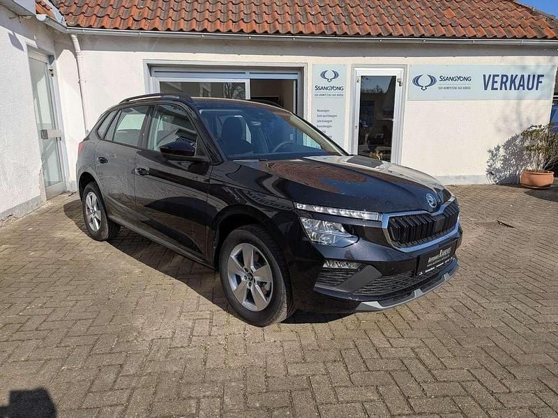 Blackmagic Neu 2025 Skoda Kamiq Selection SUV | 23.980 € (Superpreis) - Bild 1/4