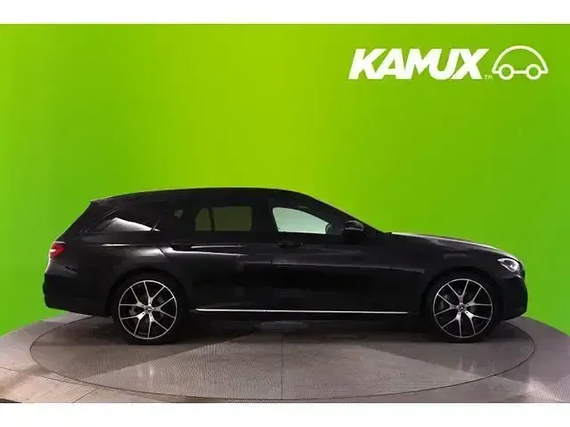 Używany Mercedes E220 194 KM (142 kW) 2022 Czarny Kombi