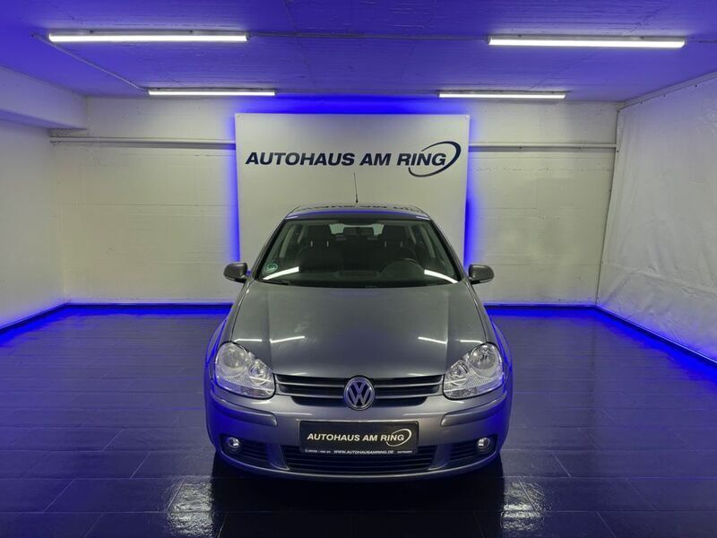 Grau Gebraucht 2007 VW Golf V Limousine | 3.999 € (Fairer Preis) - Bild 1/4