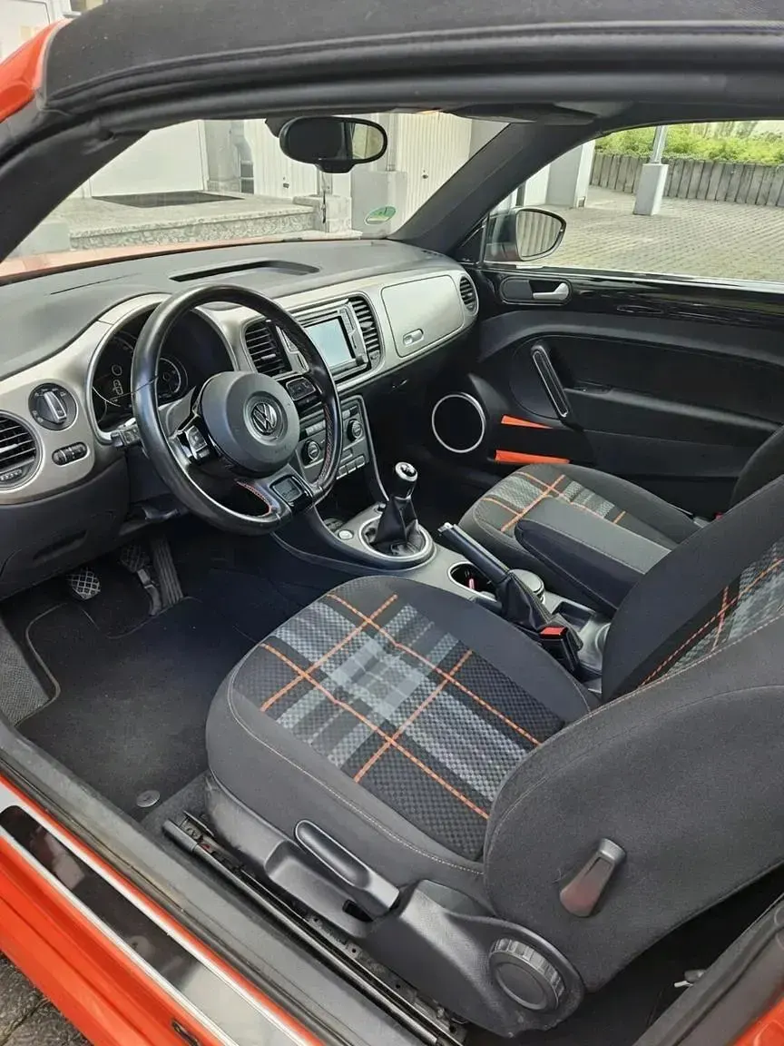 Gebraucht VW Beetle 150 PS (110 kW) 2016 Orange Kleinwagen