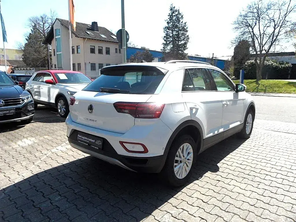 Gebraucht VW T-Roc Life 150 PS (110 kW) 2023 Pure white SUV